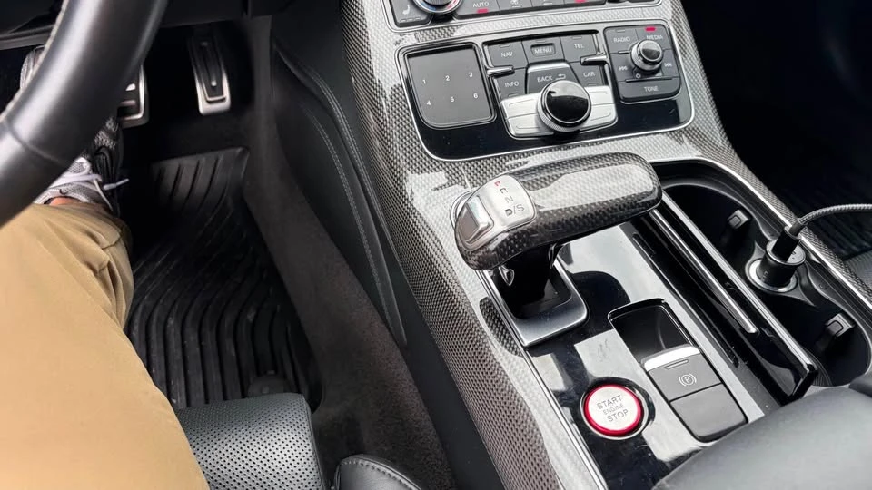 2014 Audi D4 S8 - Image 12 of 12