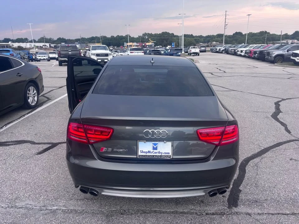 2014 Audi D4 S8 - Image 5 of 18