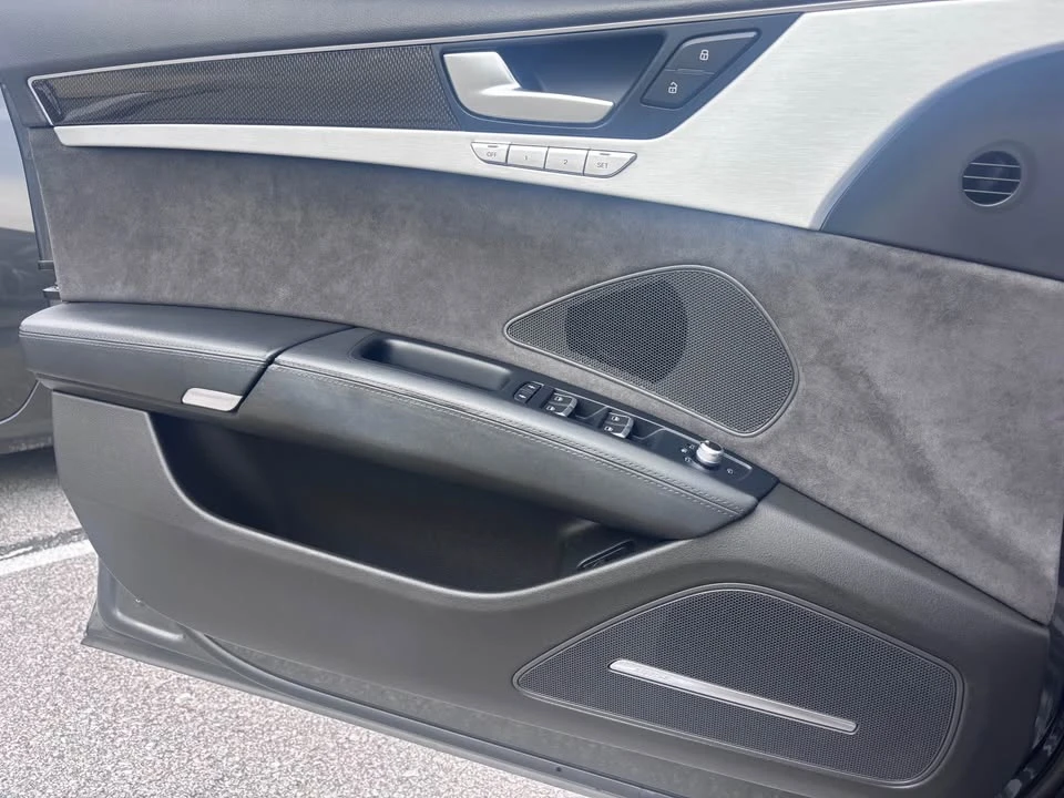 2014 Audi D4 S8 - Image 13 of 18