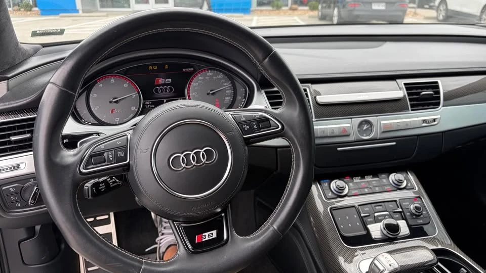 2014 Audi D4 S8 - Image 10 of 12