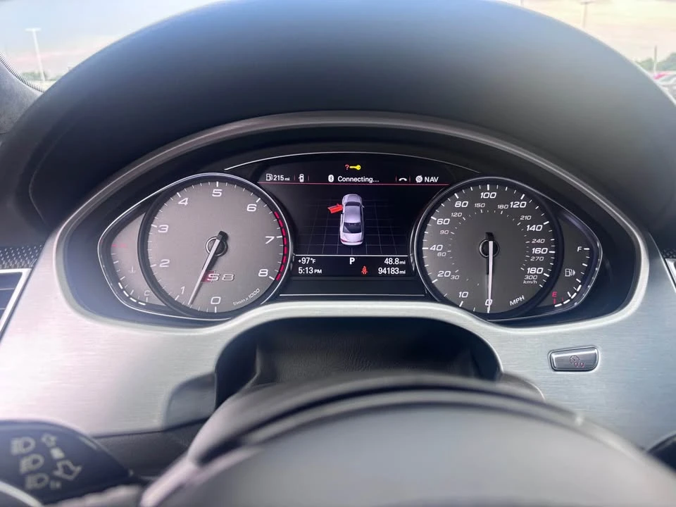 2014 Audi D4 S8 - Image 12 of 18
