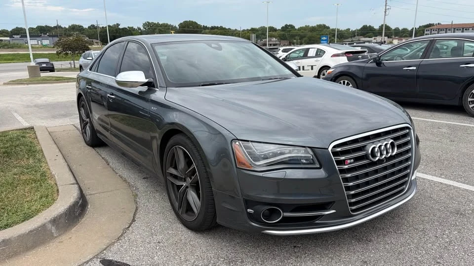 2014 Audi D4 S8 - Image 4 of 12