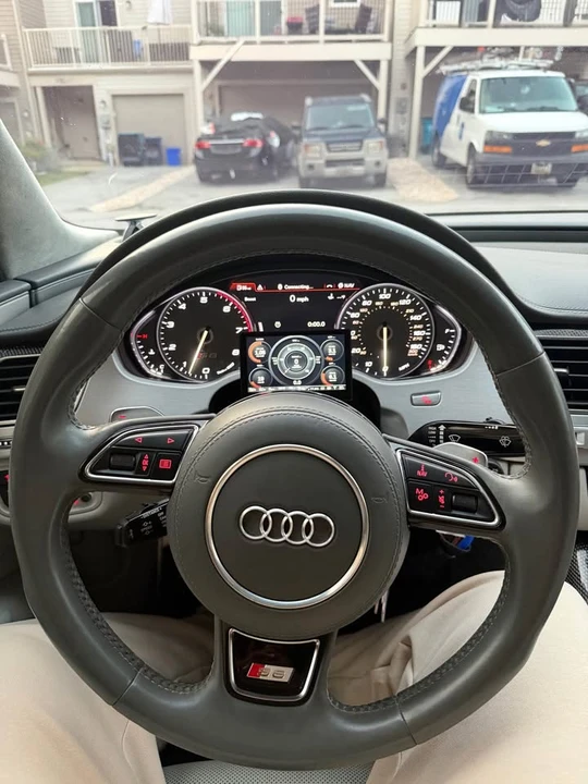 2014 Audi D4 S8 - Image 14 of 20