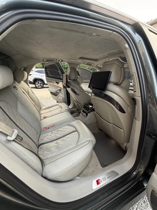 2014 Audi D4 S8 - Image 10 of 20