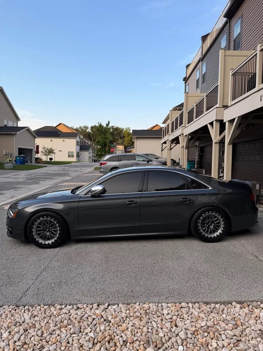 2014 Audi D4 S8 - Image 3 of 20