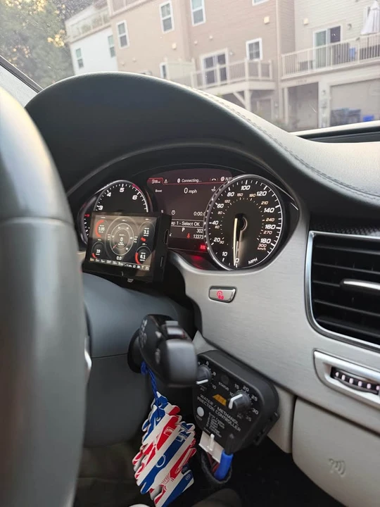 2014 Audi D4 S8 - Image 16 of 20