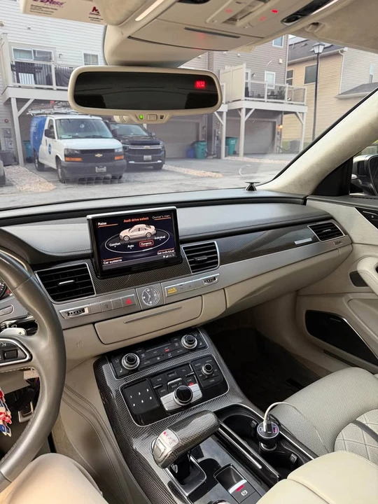 2014 Audi D4 S8 - Image 8 of 20