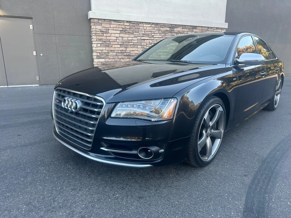 2014 Audi D4 S8 - Image 6 of 31