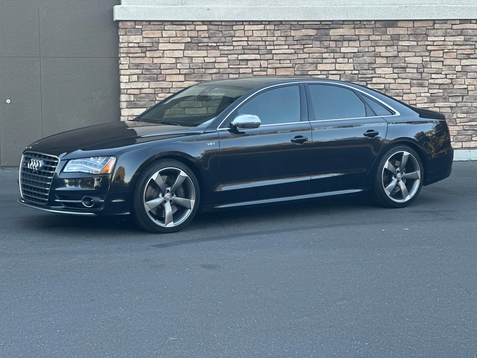 2014 Audi D4 S8 - Image 8 of 31