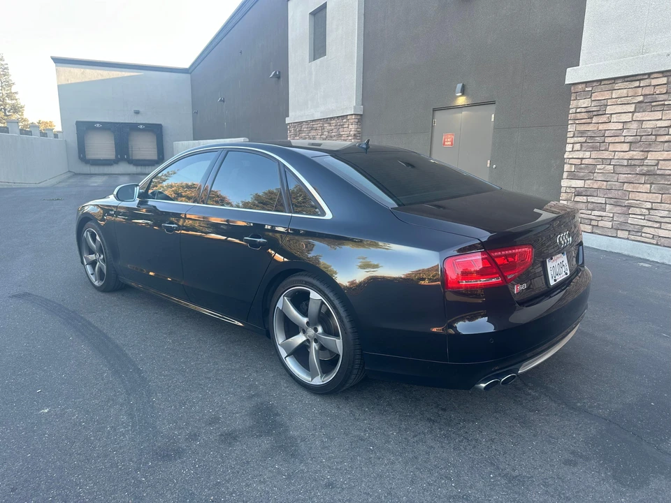 2014 Audi D4 S8 - Image 9 of 31