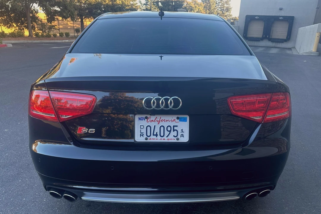2014 Audi D4 S8 - Image 5 of 31