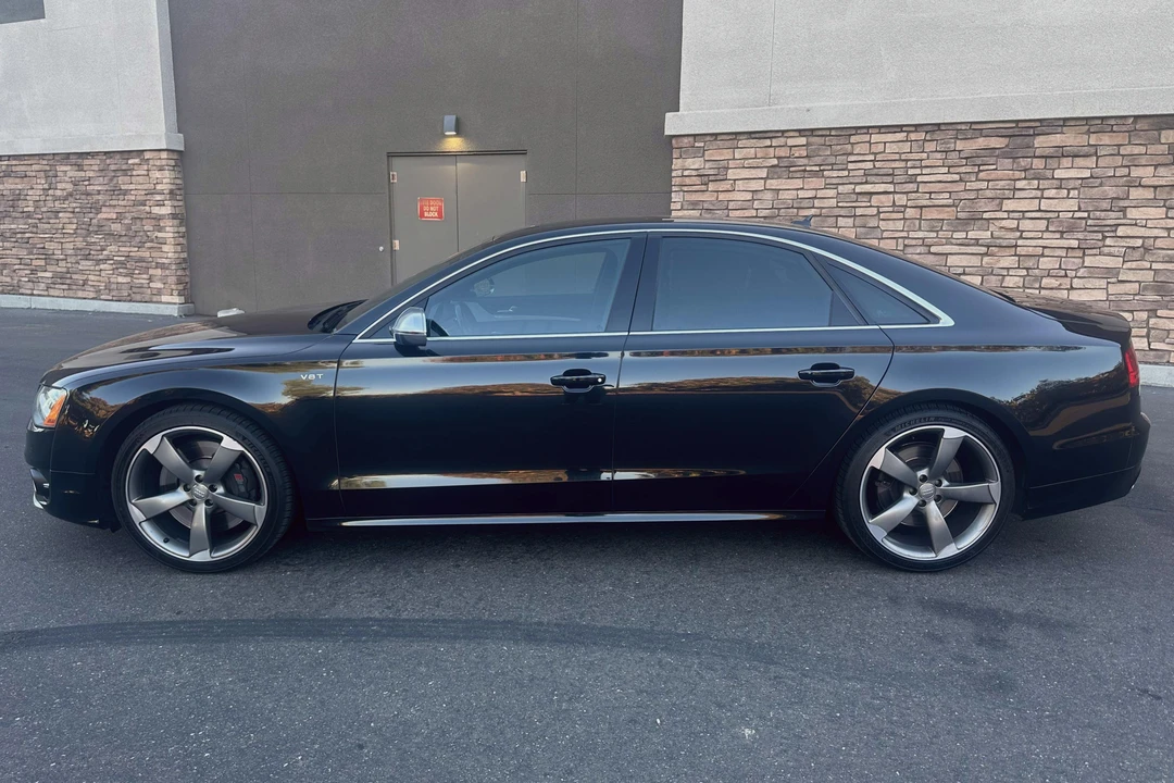 2014 Audi D4 S8 - Image 3 of 31