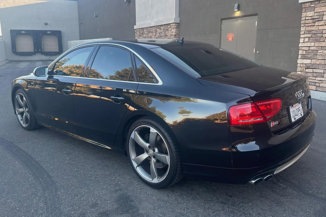 2014 Audi D4 S8 - Image 4 of 31