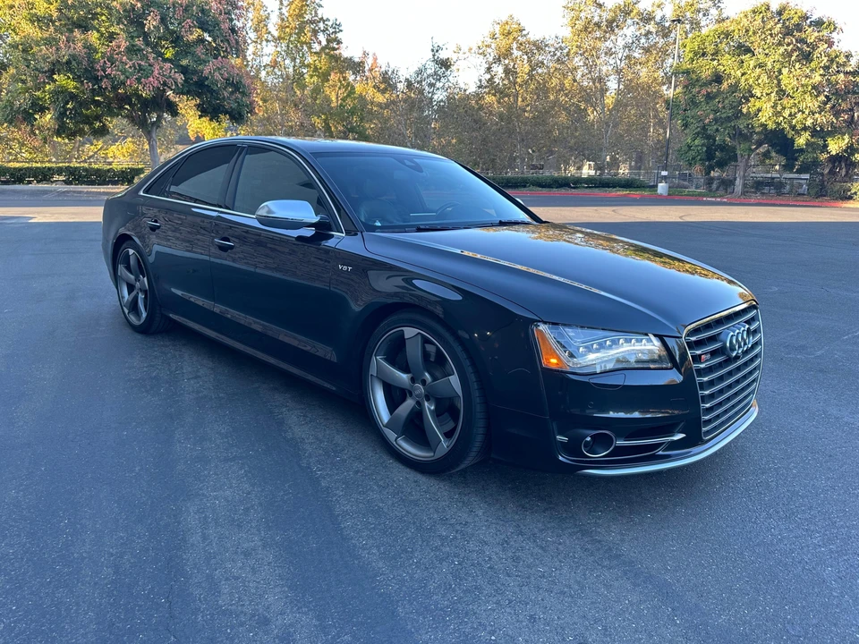 2014 Audi D4 S8 - Image 12 of 31