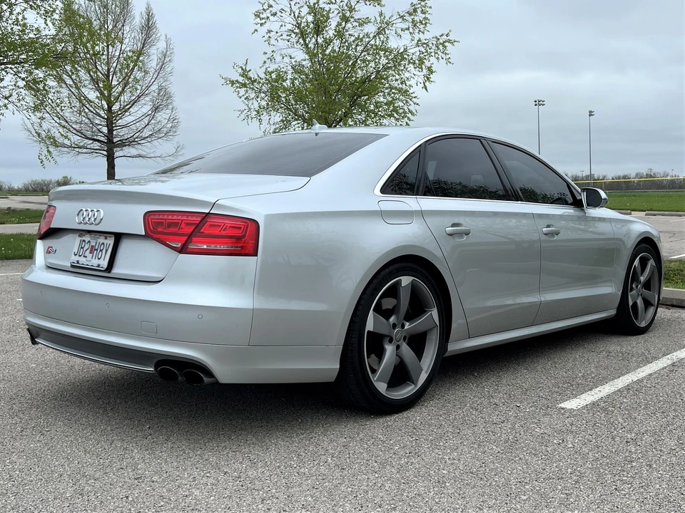 2014 Audi D4 S8 - Image 18 of 31