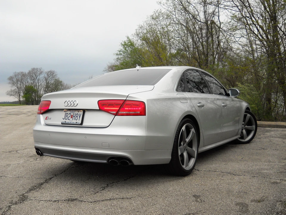 2014 Audi D4 S8 - Image 16 of 31
