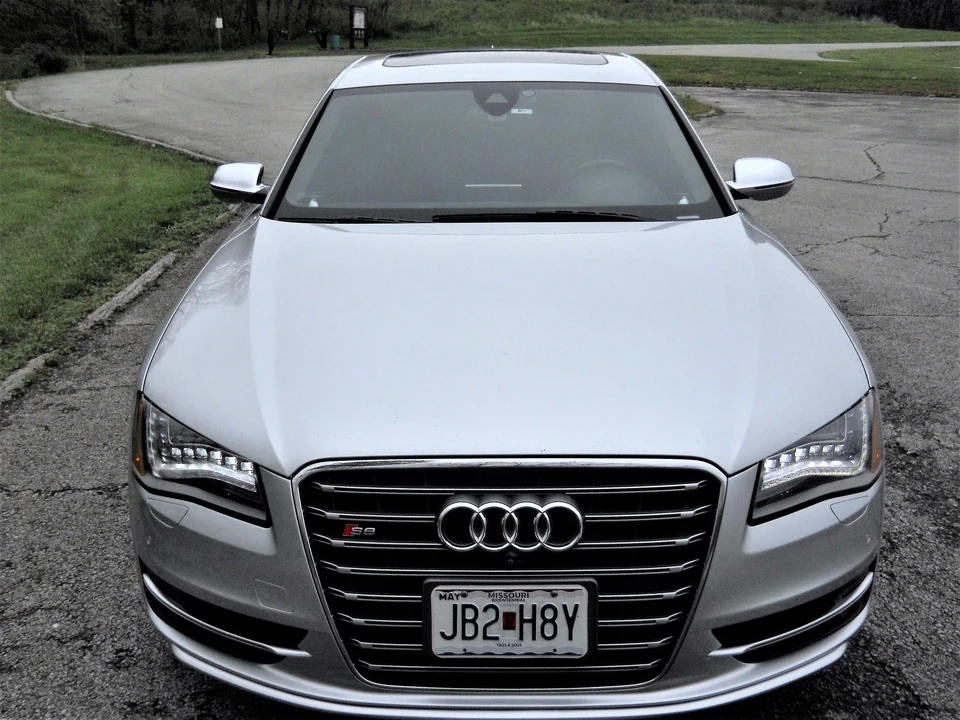 2014 Audi D4 S8 - Image 6 of 31