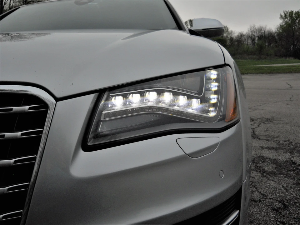 2014 Audi D4 S8 - Image 28 of 31