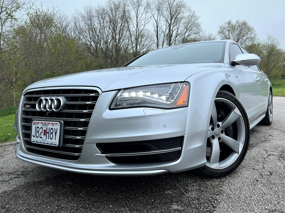 2014 Audi D4 S8 - Image 7 of 31