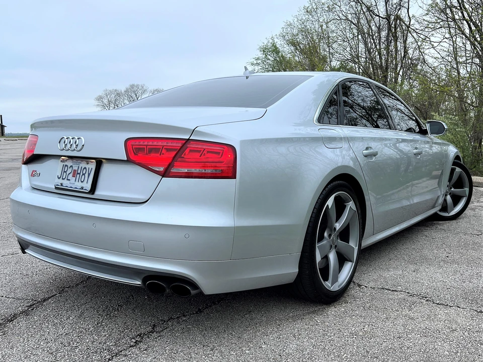 2014 Audi D4 S8 - Image 17 of 31