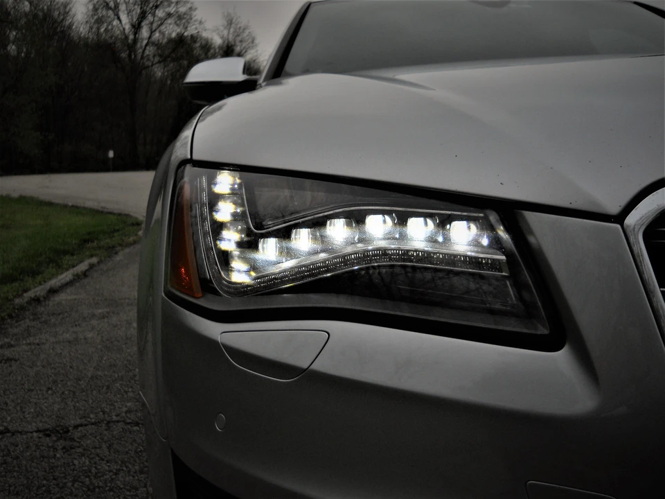 2014 Audi D4 S8 - Image 25 of 31