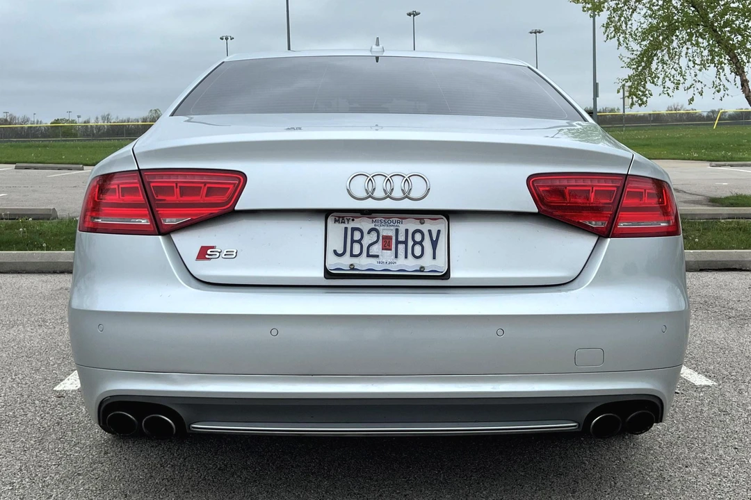 2014 Audi D4 S8 - Image 5 of 31
