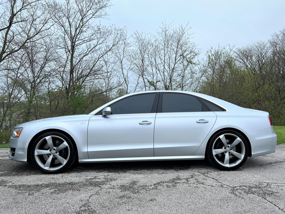 2014 Audi D4 S8 - Image 12 of 31