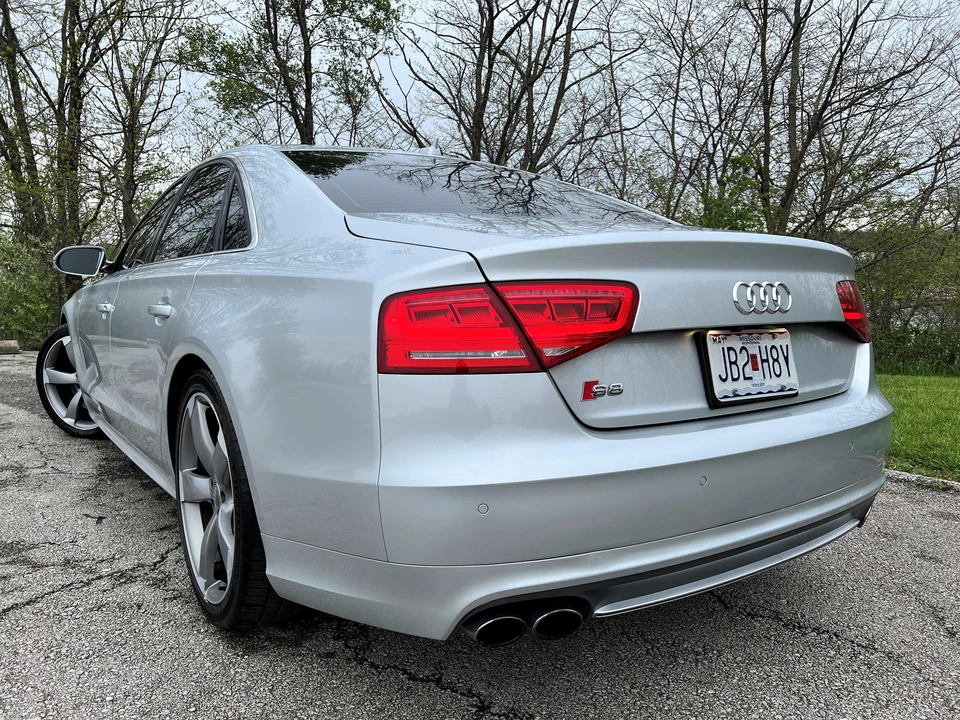 2014 Audi D4 S8 - Image 14 of 31