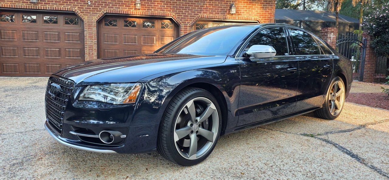 2014 Audi D4 S8 - Image 8 of 31