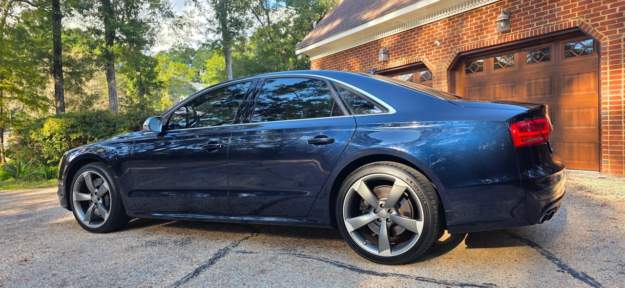 2014 Audi D4 S8 - Image 11 of 31