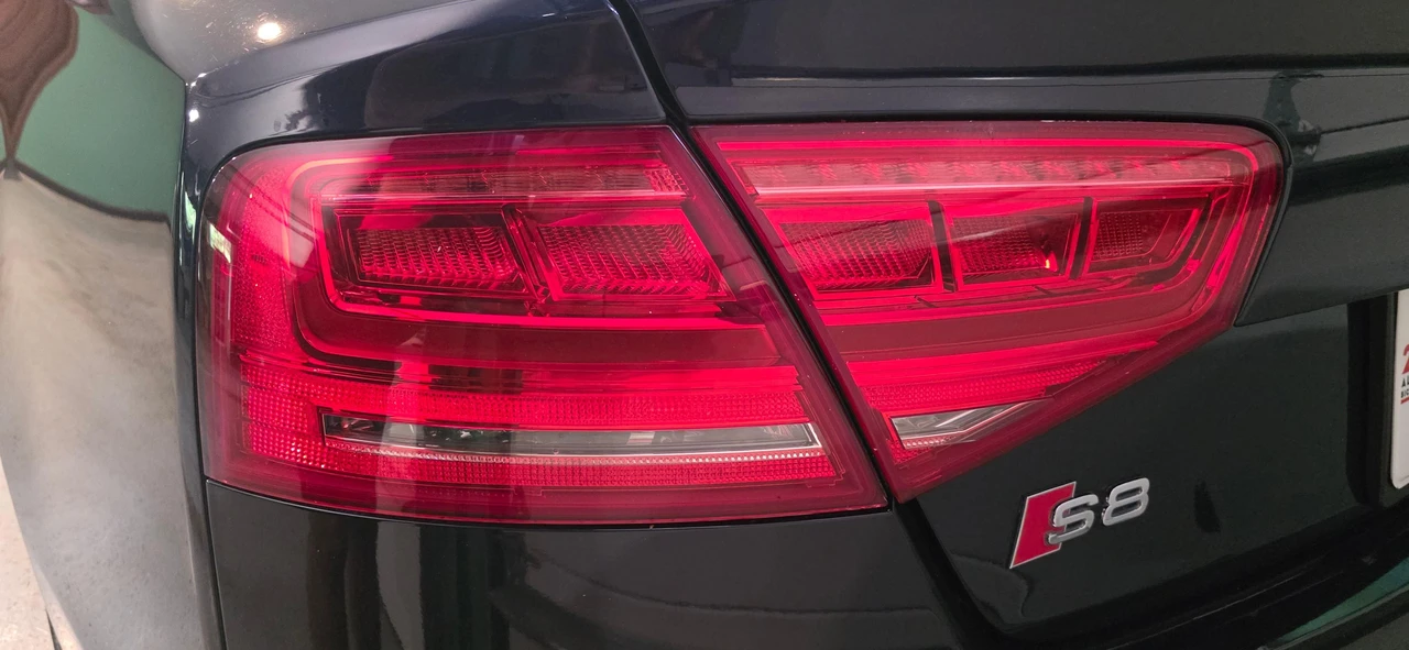 2014 Audi D4 S8 - Image 27 of 31