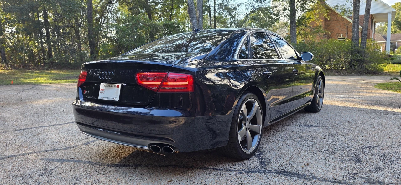 2014 Audi D4 S8 - Image 13 of 31
