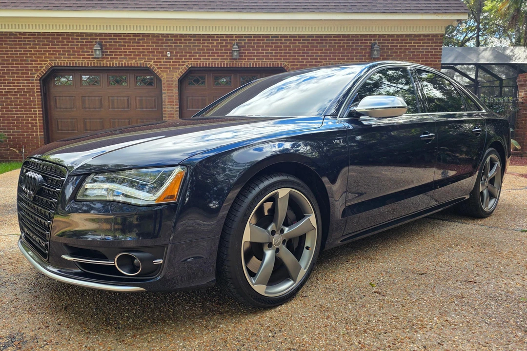 2014 Audi D4 S8 - Image 3 of 31