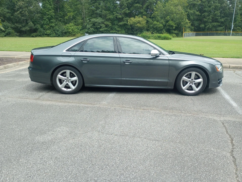 2014 Audi D4 S8 - Image 16 of 31