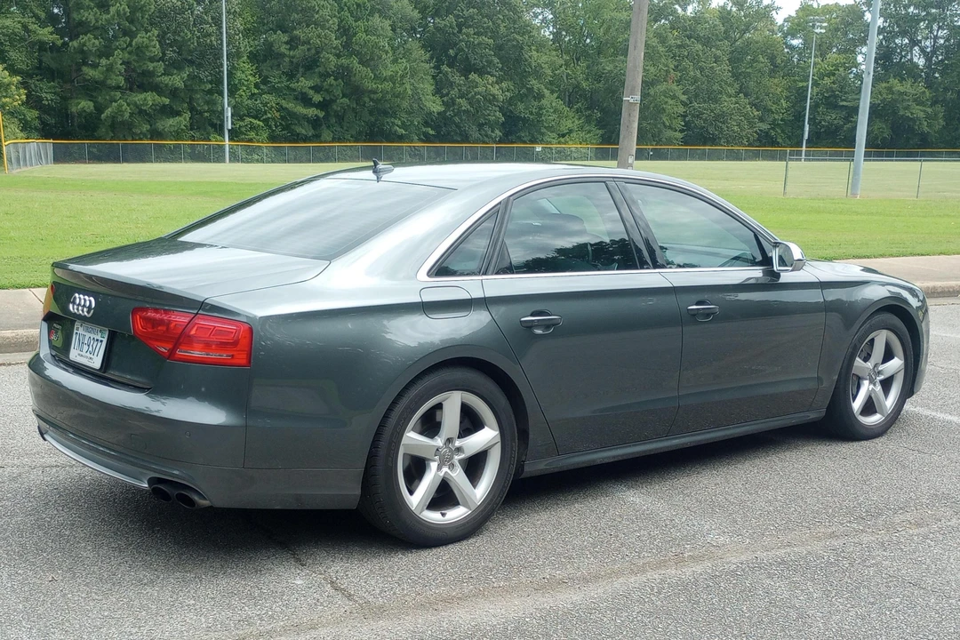 2014 Audi D4 S8 - Image 4 of 31