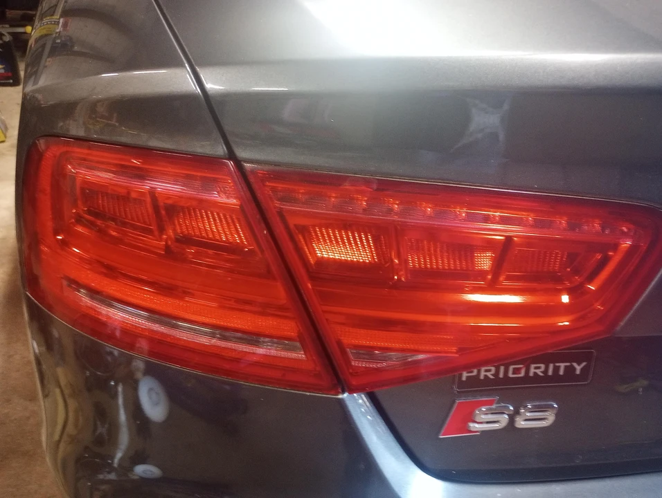 2014 Audi D4 S8 - Image 30 of 31