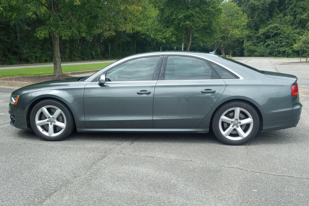 2014 Audi D4 S8 - Image 3 of 31