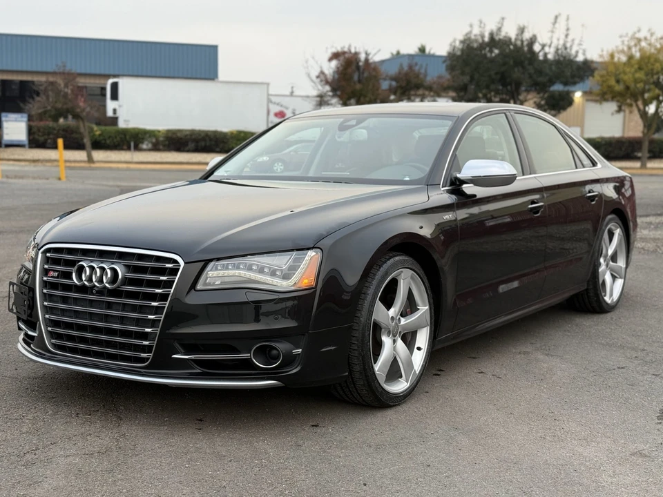 2014 Audi D4 S8 - Image 2 of 31