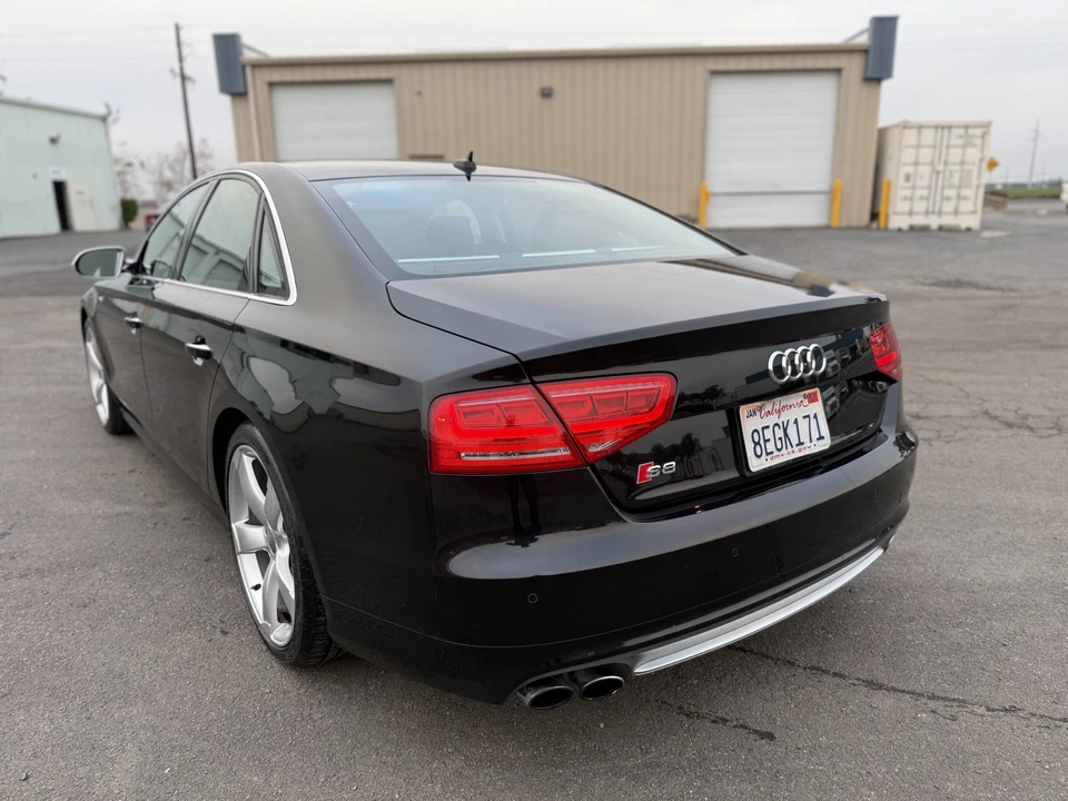 2014 Audi D4 S8 - Image 9 of 31