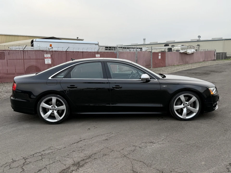 2014 Audi D4 S8 - Image 5 of 31