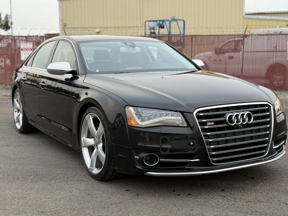 2014 Audi D4 S8 - Image 4 of 31