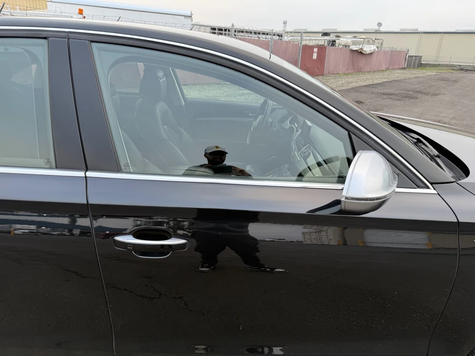 2014 Audi D4 S8 - Image 30 of 31