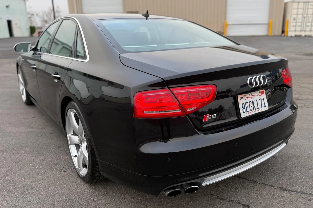2014 Audi D4 S8 - Image 4 of 31