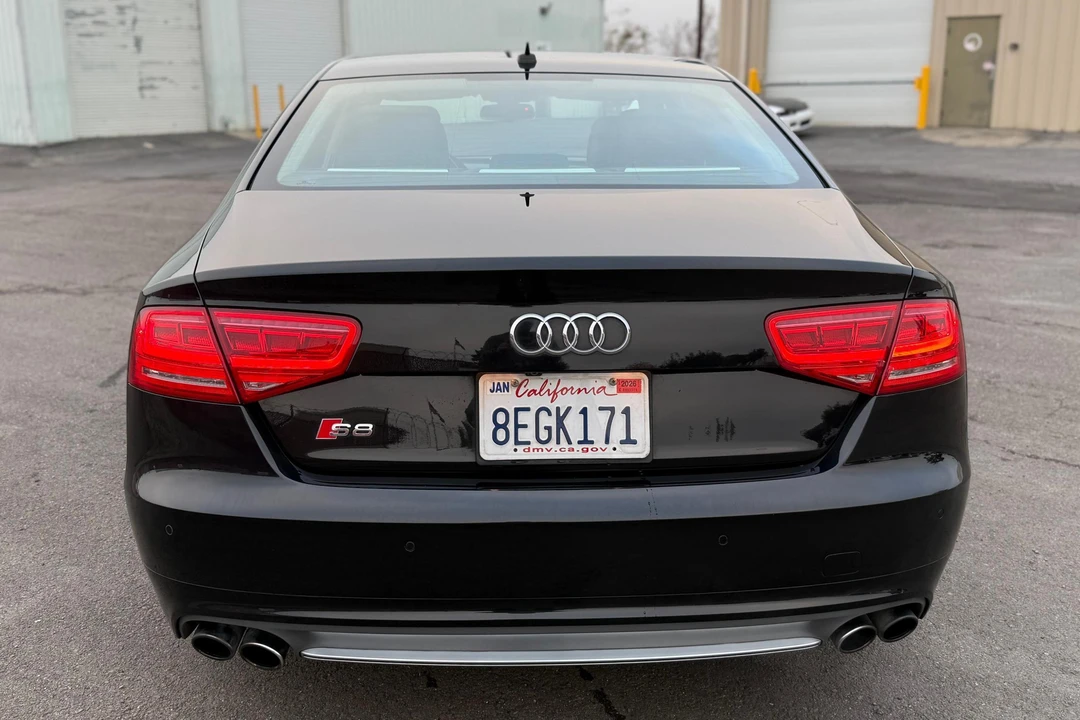 2014 Audi D4 S8 - Image 5 of 31