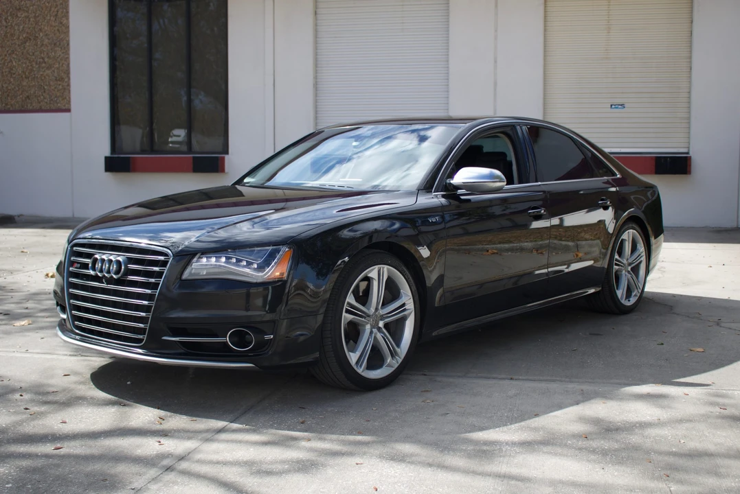 2014 Audi D4 S8 - Image 2 of 31