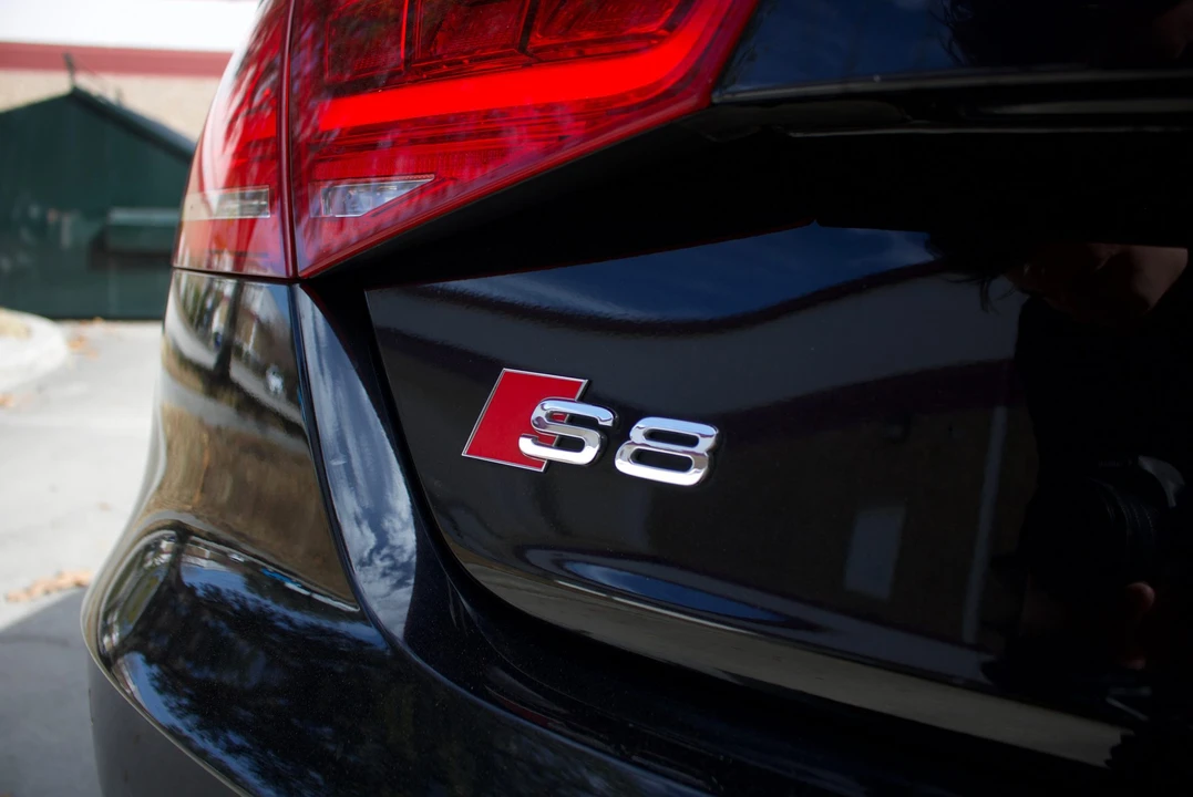 2014 Audi D4 S8 - Image 17 of 31