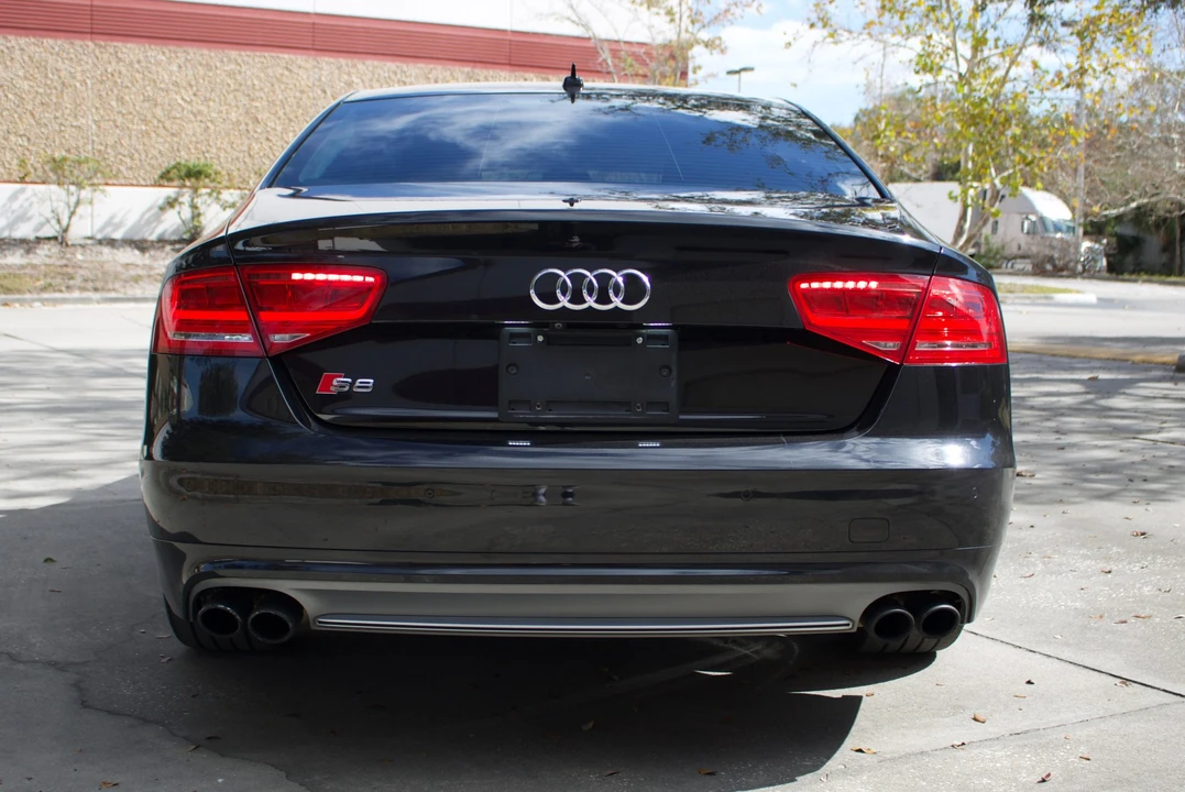 2014 Audi D4 S8 - Image 7 of 31