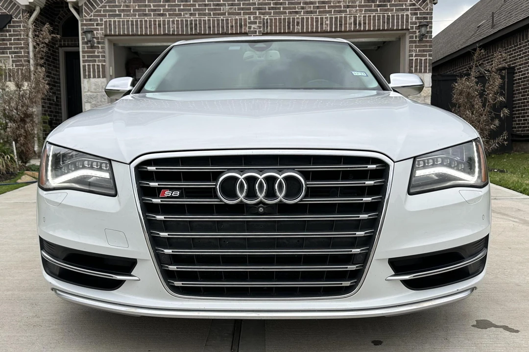 2014 Audi D4 S8 - Image 2 of 31