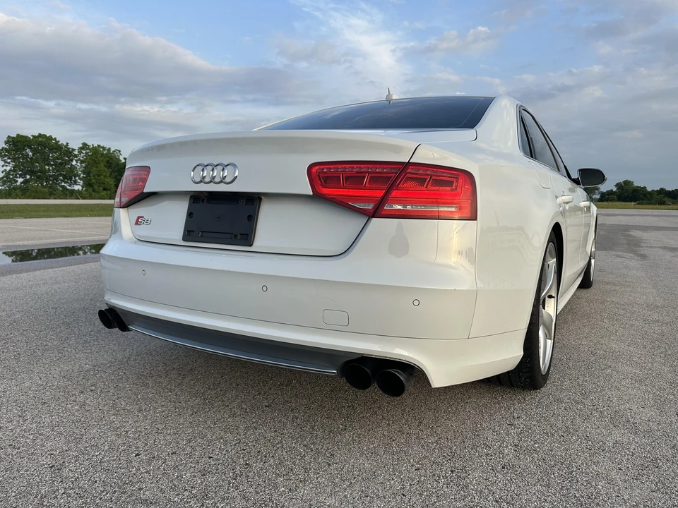 2014 Audi D4 S8 - Image 19 of 31