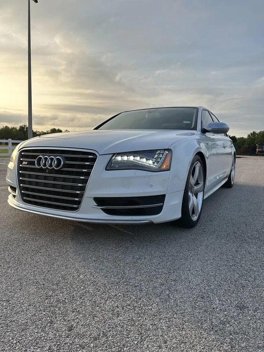 2014 Audi D4 S8 - Image 10 of 31